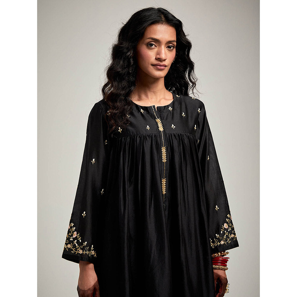Anantaa by Roohi Trehan Short Embroidered Yoke Kurta With Pant - Black