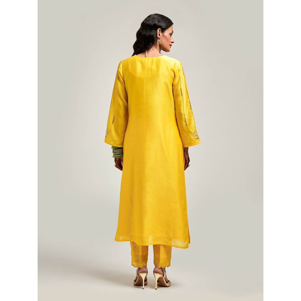 Anantaa by Roohi Trehan Embroidered Scalloped Hem Kurta with Pant - Yellow