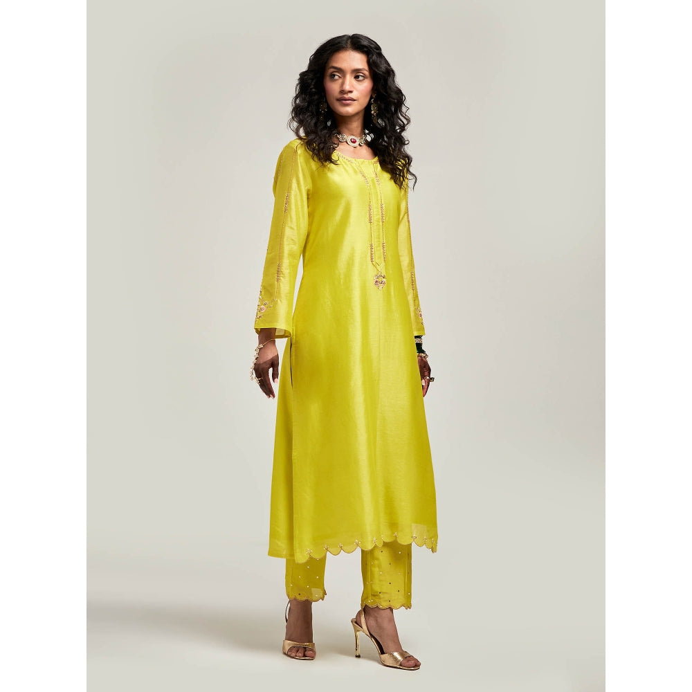 Anantaa by Roohi Trehan Embroidered Scalloped Hem Kurta with Pant - Green