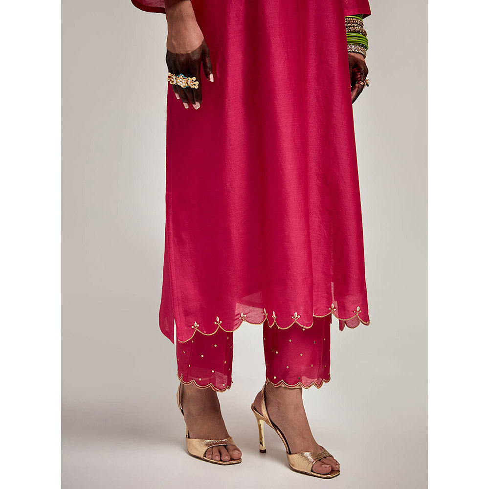 Anantaa by Roohi Trehan Embroidered Scalloped Hem Kurta with Pant - Magenta