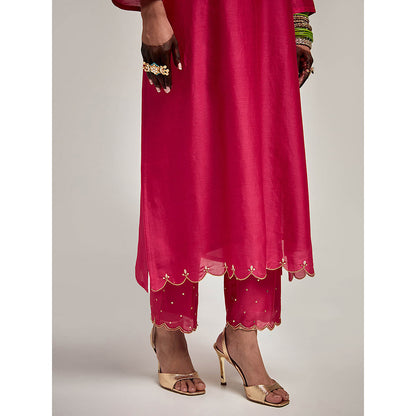 Anantaa by Roohi Trehan Embroidered Scalloped Hem Kurta with Pant - Magenta