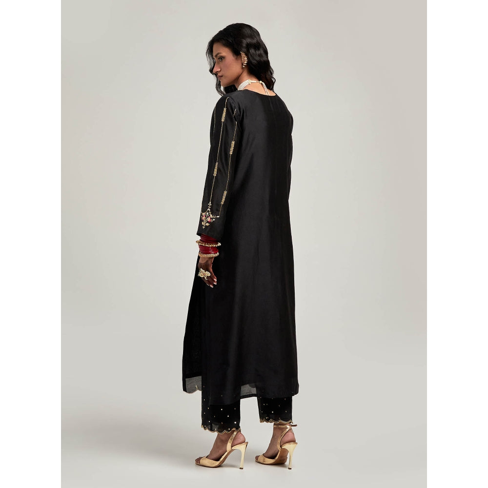 Anantaa by Roohi Trehan Embroidered Scalloped Hem Kurta with Pant - Black