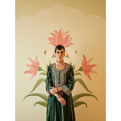 ANGAD SINGH Green Chanderi Silk Kurta with Pant & Dupatta (Set of 3)