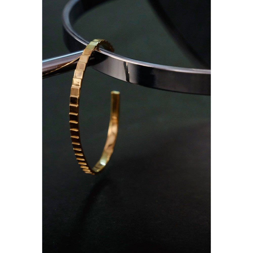 ANUSHKA JAIN JEWELLERY Gold 925 Layered Cuff Bracelet