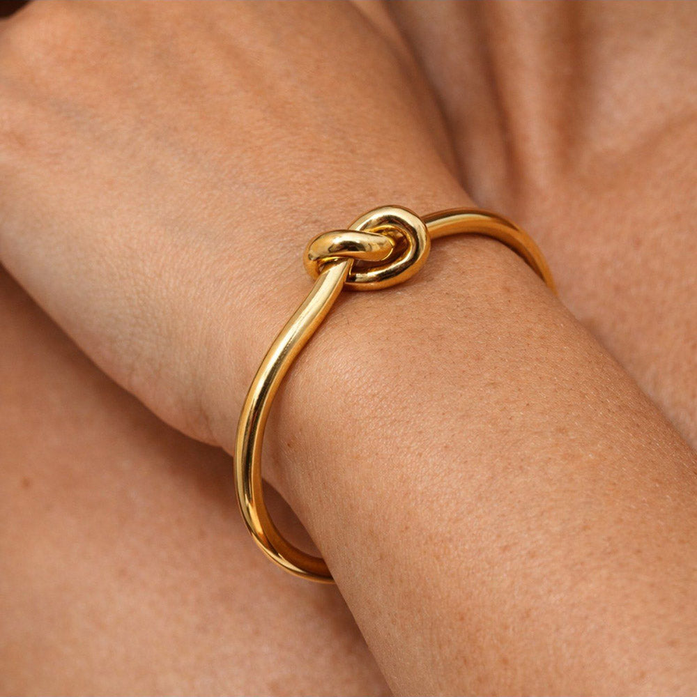 ANUSHKA JAIN JEWELLERY Knot Cuff