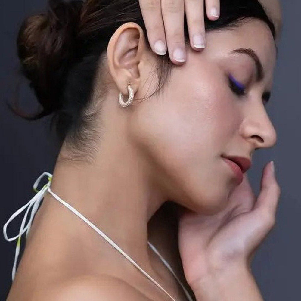 ANUSHKA JAIN JEWELLERY Sakshi's Basic Gal Hoops