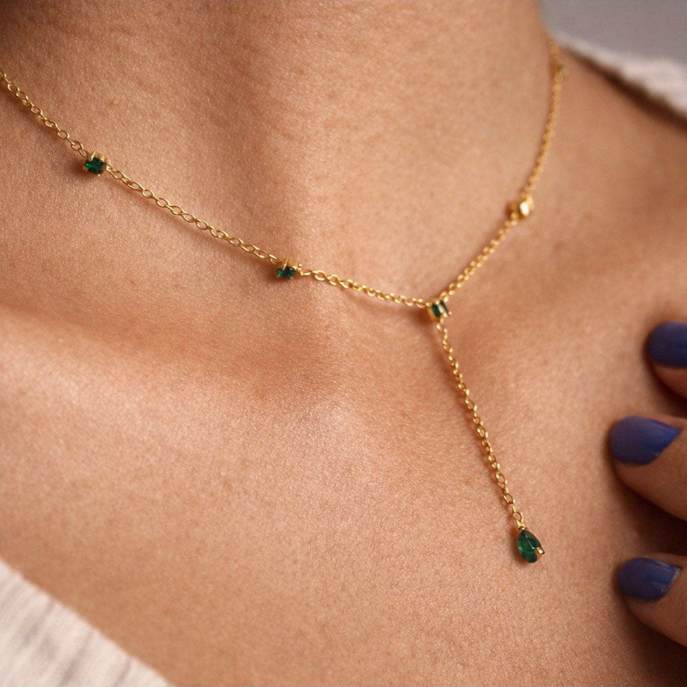 ANUSHKA JAIN JEWELLERY Emerald Lariat Necklace