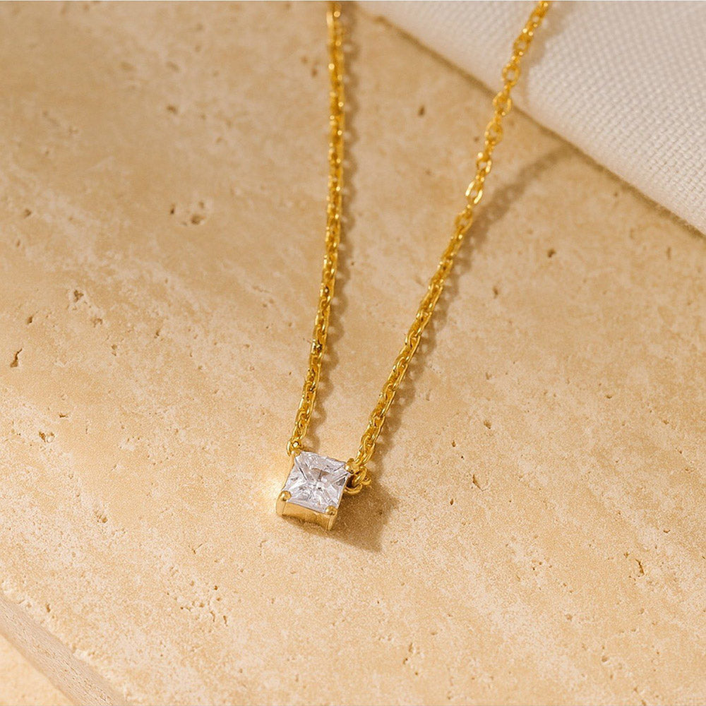 ANUSHKA JAIN JEWELLERY Square Diamond Necklace