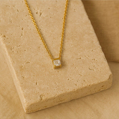 ANUSHKA JAIN JEWELLERY Square Diamond Necklace