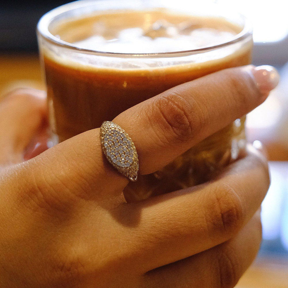 ANUSHKA JAIN JEWELLERY Oval Signet Ring