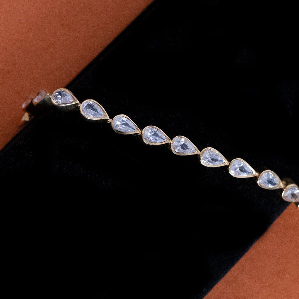 ANUSHKA JAIN JEWELLERY Pear Tennis Bracelet