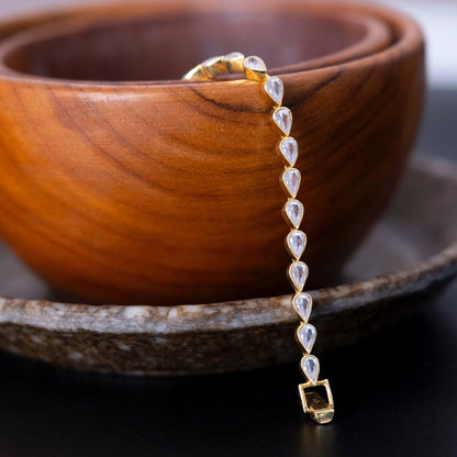 ANUSHKA JAIN JEWELLERY Pear Tennis Bracelet