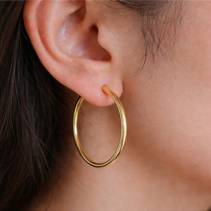 ANUSHKA JAIN JEWELLERY Plain Hoops