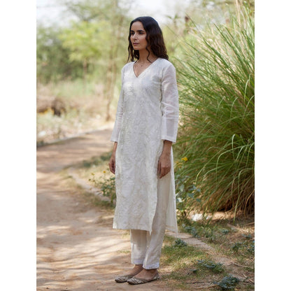 Apeksha Jain Label Ivory Kurta with Pant and Dupatta (Set of 3)