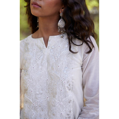 Apeksha Jain Label Ivory Kurta with Pant and Dupatta (Set of 3)