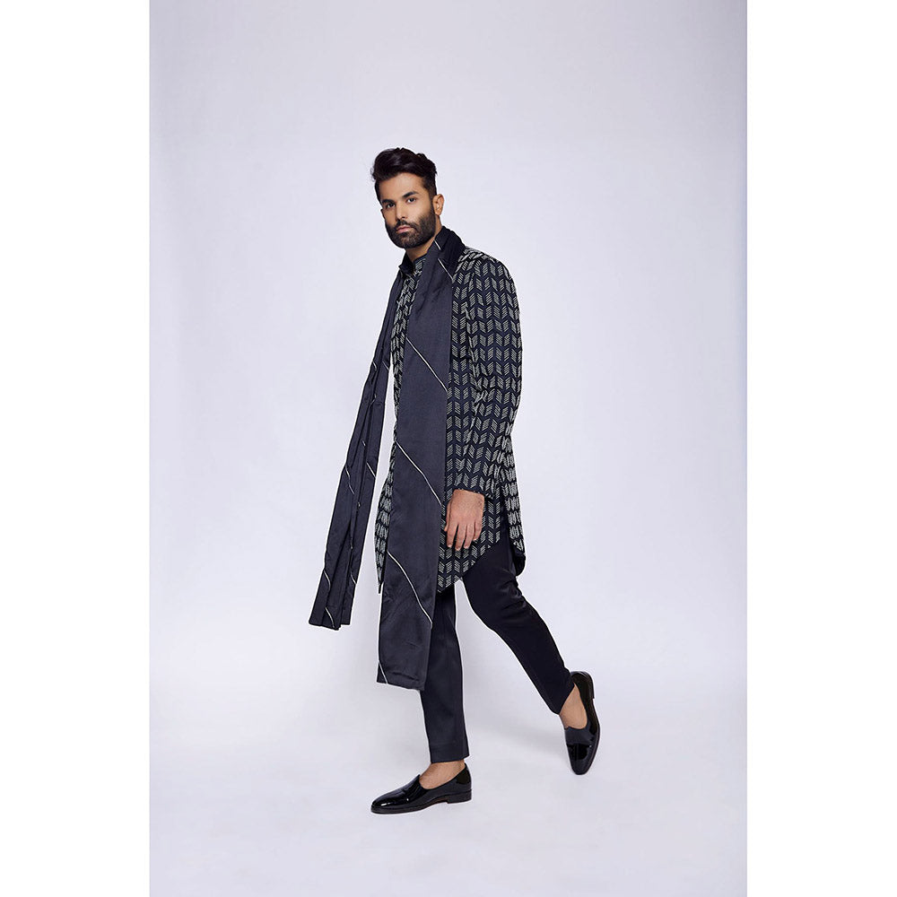 Arjun Kilachand Hand Embroidered Sherwani (Set of 2)