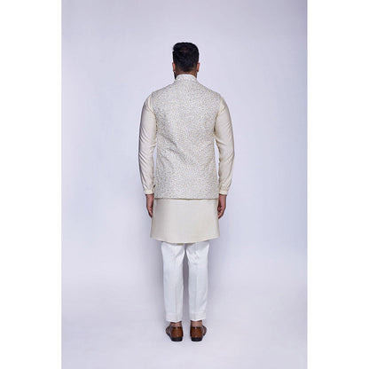 Arjun Kilachand Embroidered Bundi (Set of 3)