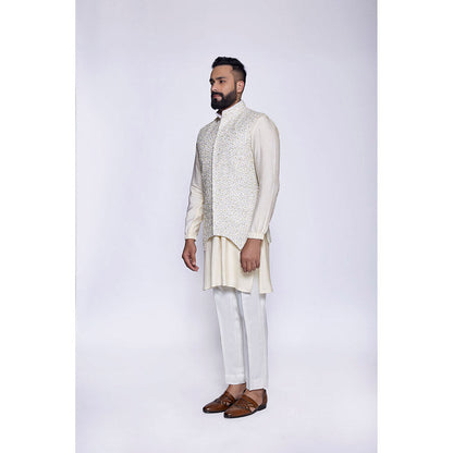 Arjun Kilachand Embroidered Bundi (Set of 3)