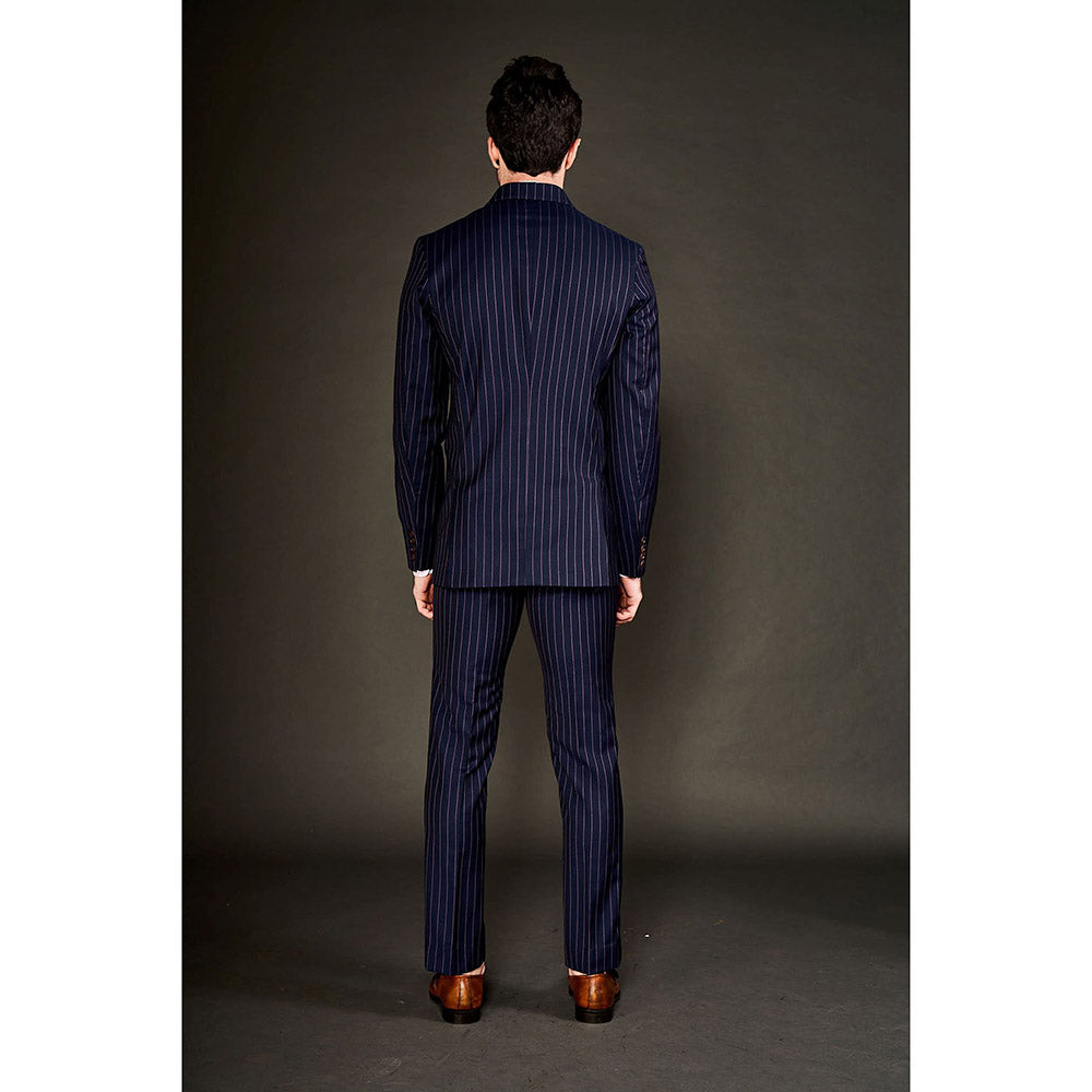 Arjun Kilachand Double Breasted Suit (Set of 2)