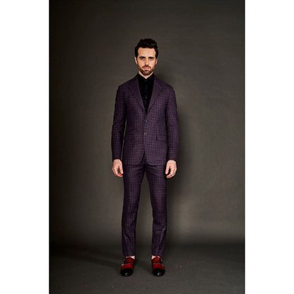 Arjun Kilachand Checks Suit (Set of 2)