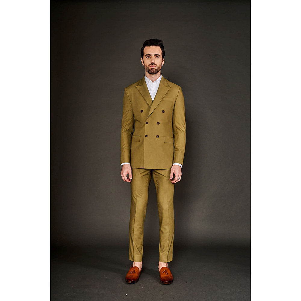 Arjun Kilachand Classic Double Breasted Suit (Set of 2)