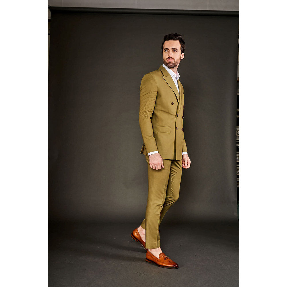 Arjun Kilachand Classic Double Breasted Suit (Set of 2)