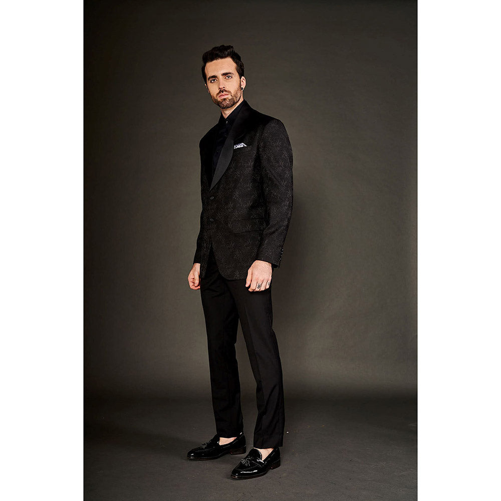 Arjun Kilachand Butterfly Lapel Suit (Set of 2)