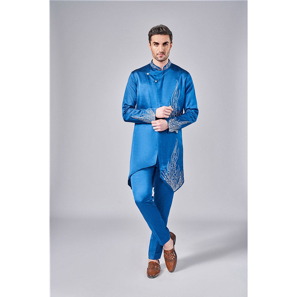 Arjun Kilachand Embroidered Kurta (Set of 2)