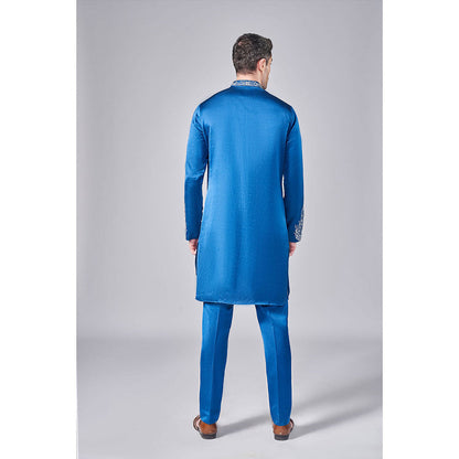 Arjun Kilachand Embroidered Kurta (Set of 2)