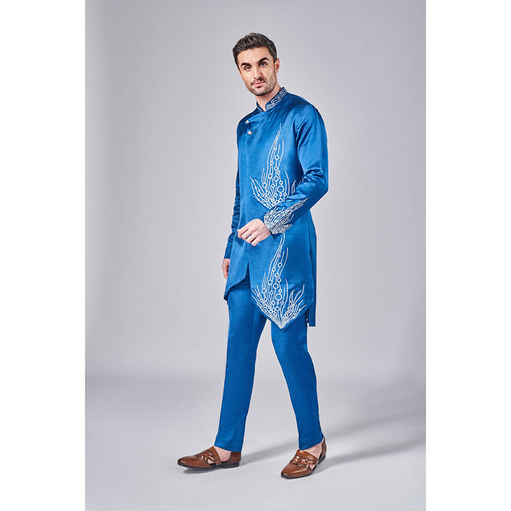 Arjun Kilachand Embroidered Kurta (Set of 2)