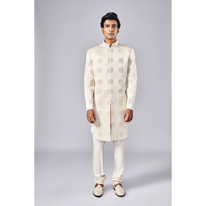 Arjun Kilachand Embroidered Sherwani (Set of 2)