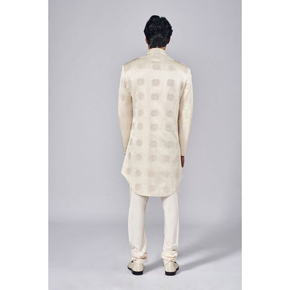 Arjun Kilachand Embroidered Sherwani (Set of 2)