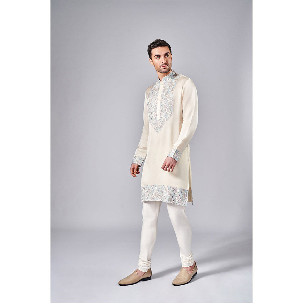 Arjun Kilachand Embroidered Kurta (Set of 2)