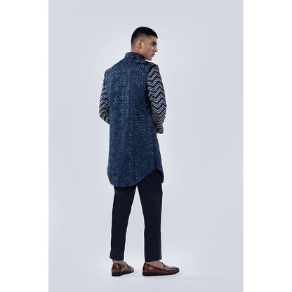 Arjun Kilachand Deconstructed Open Long Bundi (Set of 3)