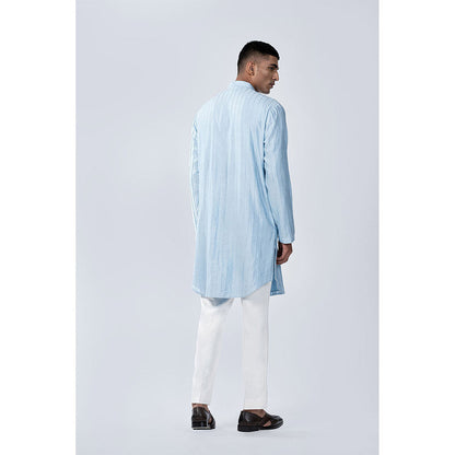 Arjun Kilachand Pintuck Kurta