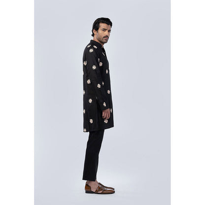 Arjun Kilachand Fractal Motif Kurta