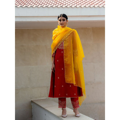 Asaga Red Embroidered Kurta with Pants and Organza Dupatta (Set of 3)