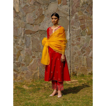Asaga Red Embroidered Kurta with Pants and Organza Dupatta (Set of 3)