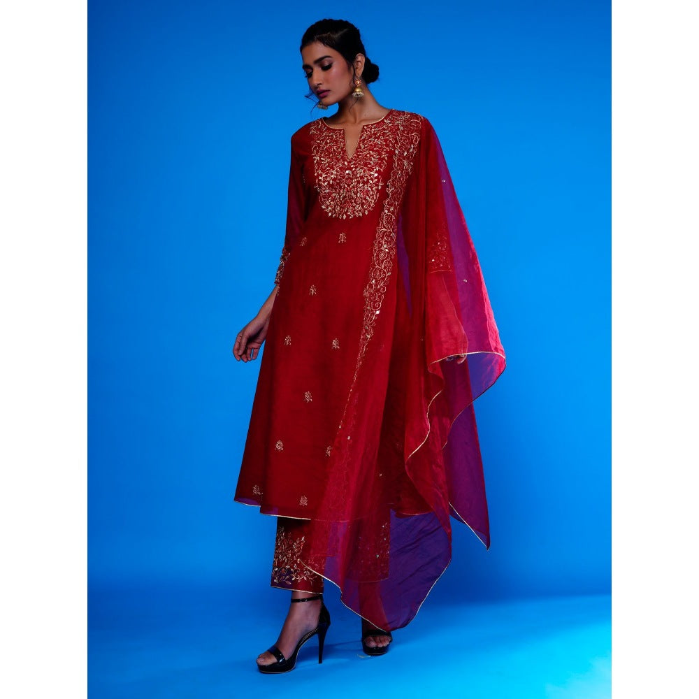 Asaga Red Embroidered Kurta with Pants and Organza Dupatta (Set of 3)