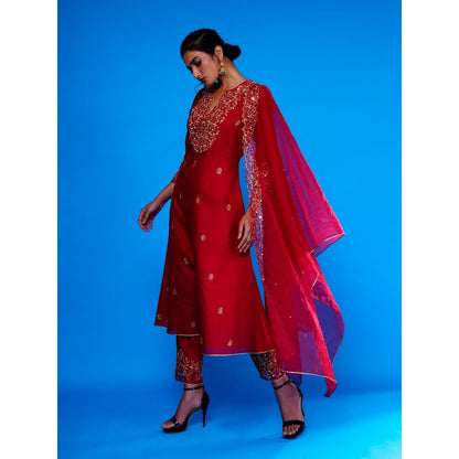 Asaga Red Embroidered Kurta with Pants and Organza Dupatta (Set of 3)
