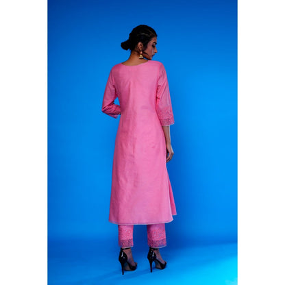 Asaga Baby Pink Embroidered Kurta with Pants and Organza Embroidered Dupatta (Set of 3)