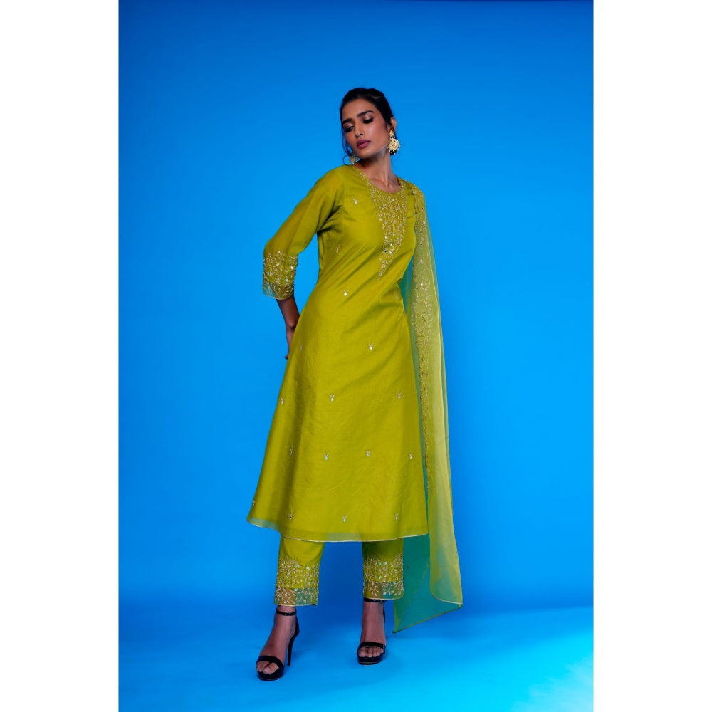 Asaga Olive Embroidered Chanderi Kurta with Pants and Organza Dupatta (Set of 3)