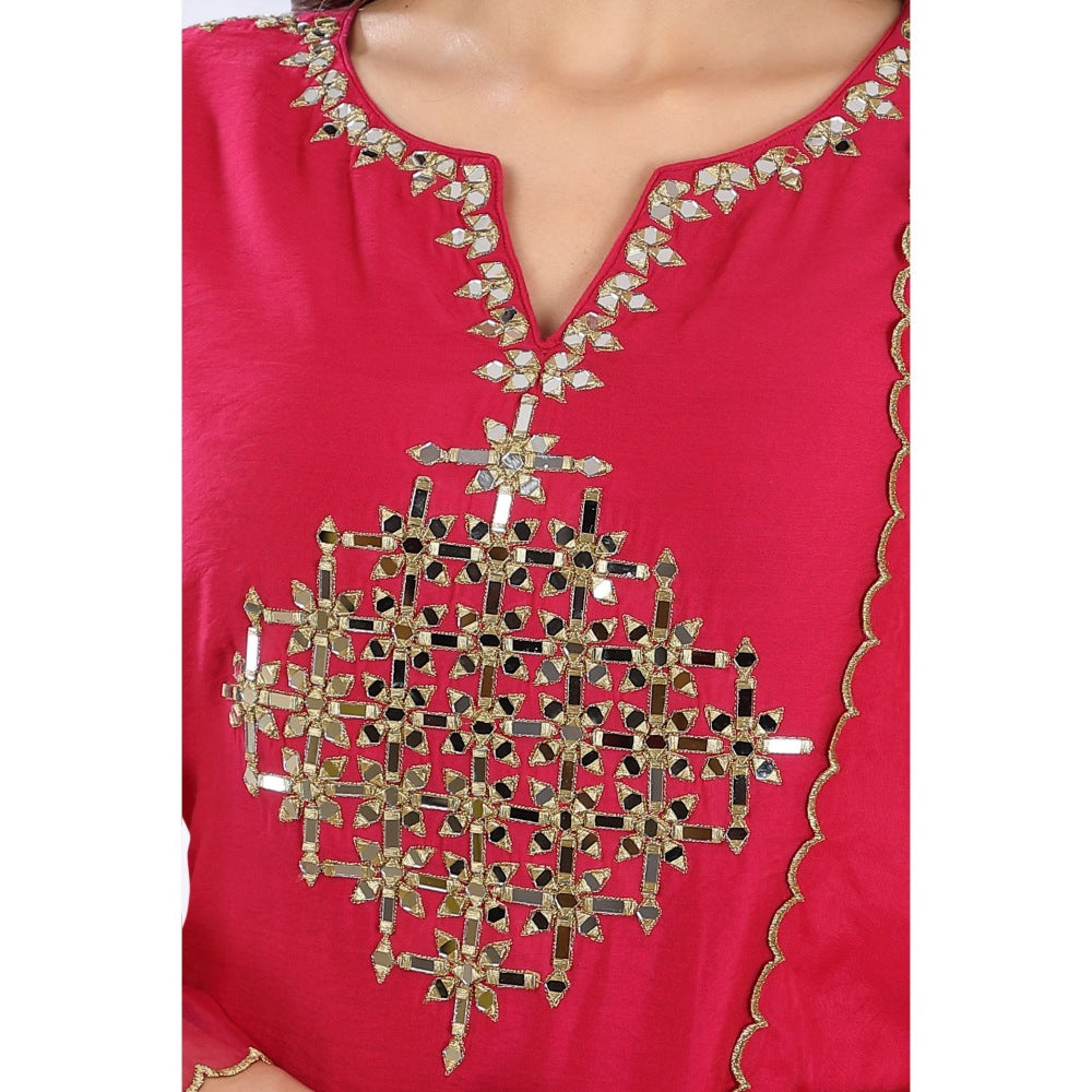 Asaga Aarsi Rani Embroidered Chanderi Silk Kurta with Pants and Organza Dupatta (Set of 3)