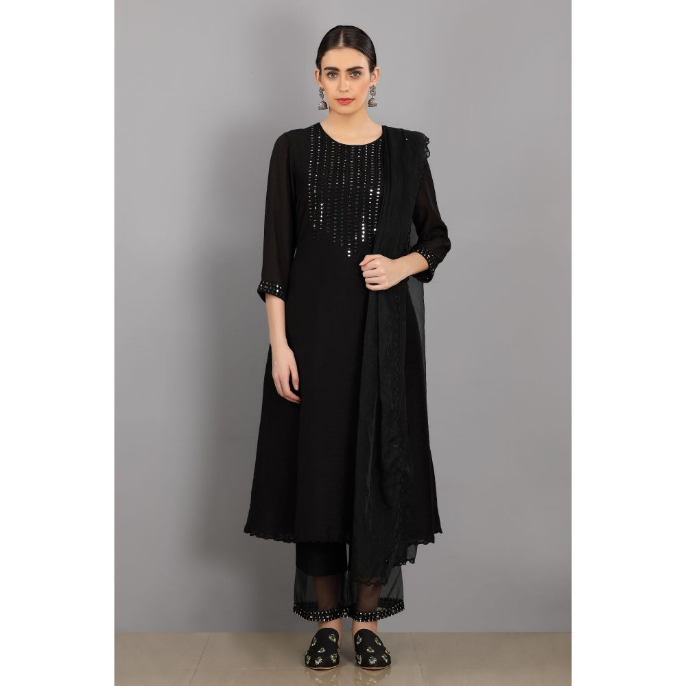 Asaga Bisma Black Embroidered Chanderi Kurta with Pants and Organza Dupatta (Set of 3)