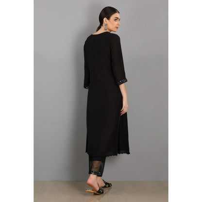 Asaga Bisma Black Embroidered Chanderi Kurta with Pants and Organza Dupatta (Set of 3)