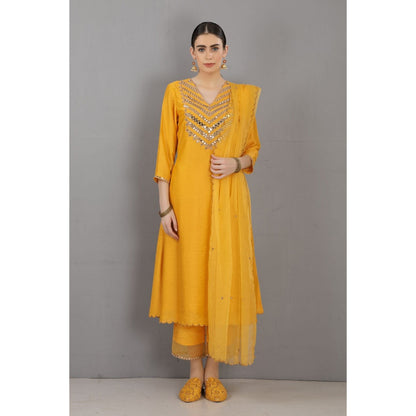 Asaga Asma Mustard Embroidered Chanderi Silk Kurta with Pants and Organza Dupatta (Set of 3)