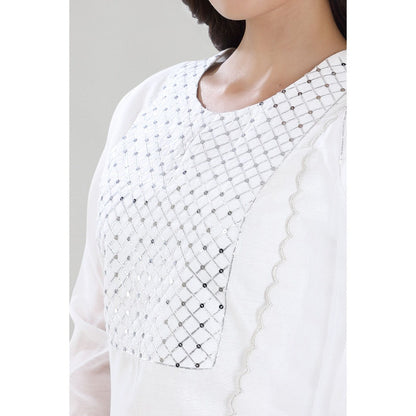 Asaga Chandi White Gota Embroidered Chanderi Kurta with Pants and Dupatta (Set of 3)