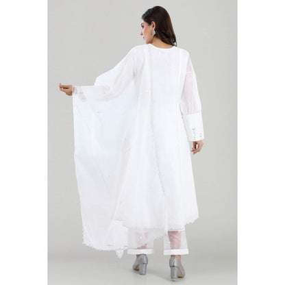 Asaga Zeenat White Hand Embroidered Chanderi Kurta with Pants and Dupatta (Set of 3)