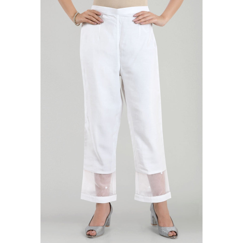 Asaga Zeenat White Hand Embroidered Chanderi Kurta with Pants and Dupatta (Set of 3)