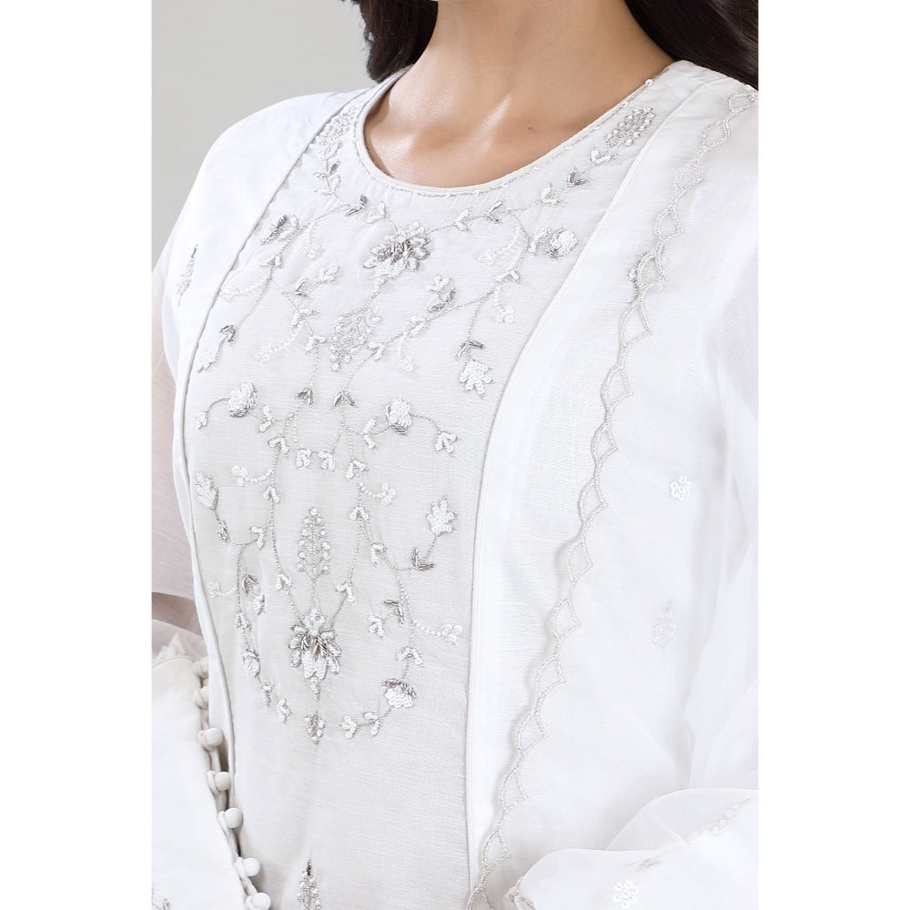 Asaga Zeenat White Hand Embroidered Chanderi Kurta with Pants and Dupatta (Set of 3)